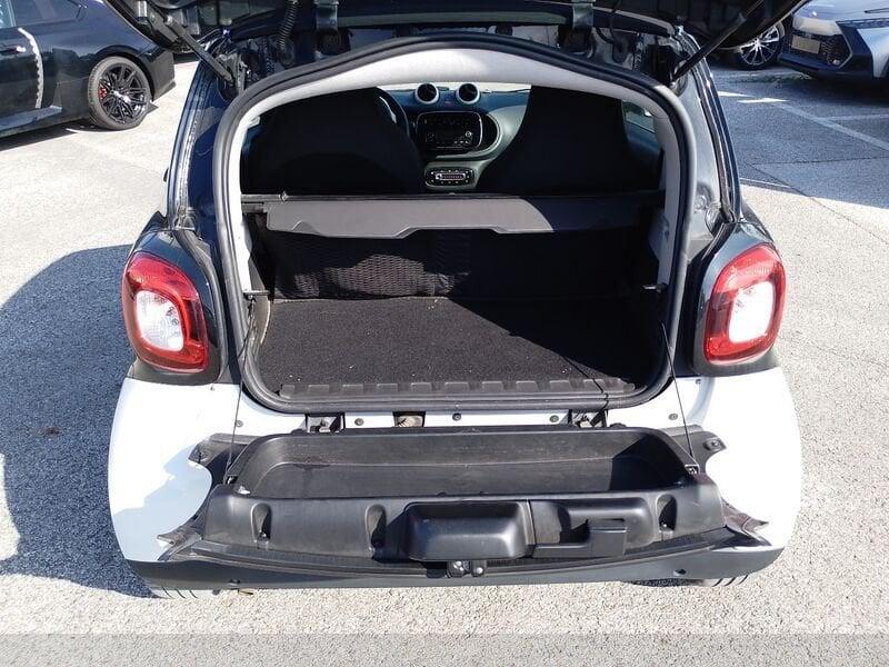 smart fortwo Smart III 2015 Benzina 1.0 Passion 71cv my18