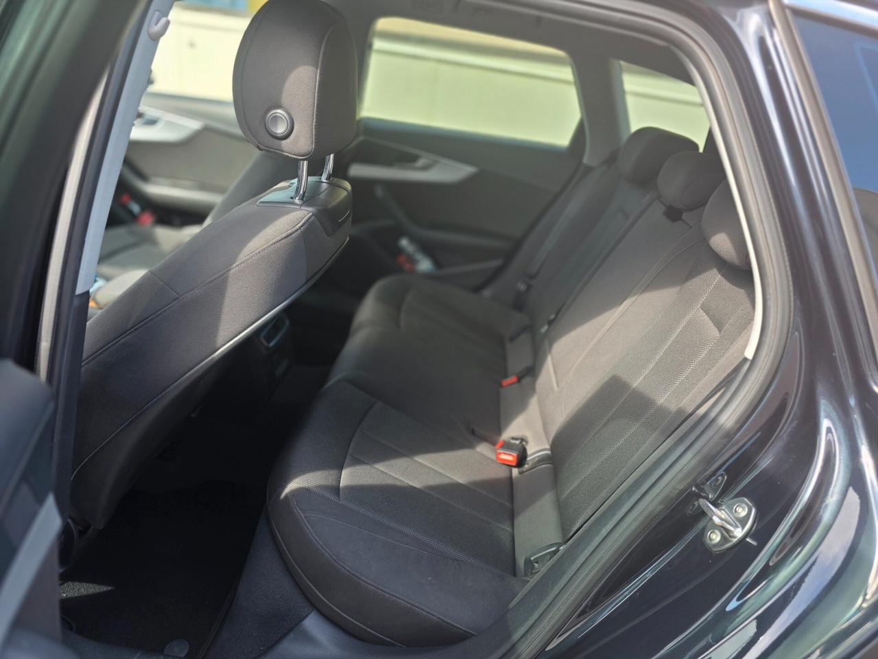 Audi A4 2.0 TDI 150 CV ultra S tronic Business