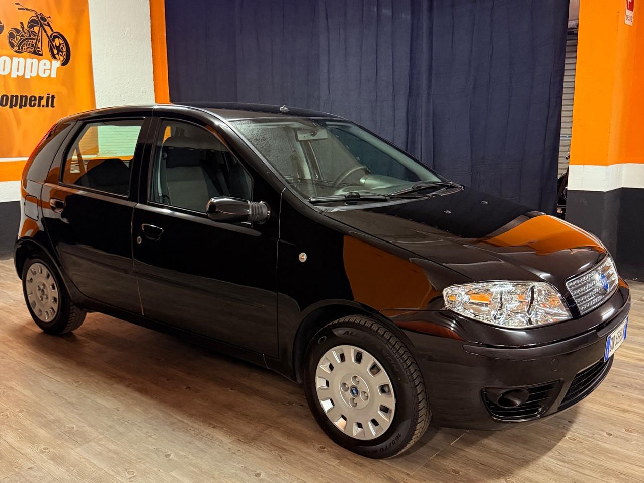 STUPENDA FIAT PUNTO CON SOLI 81.262 KM IN CONDIZIONI DA VETRINA