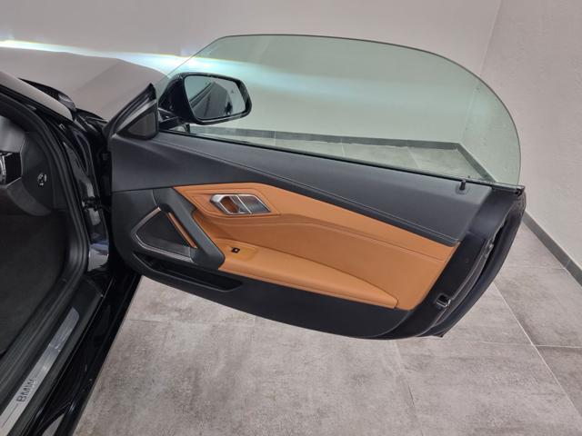 BMW Z4 sDrive20i Full Pelle