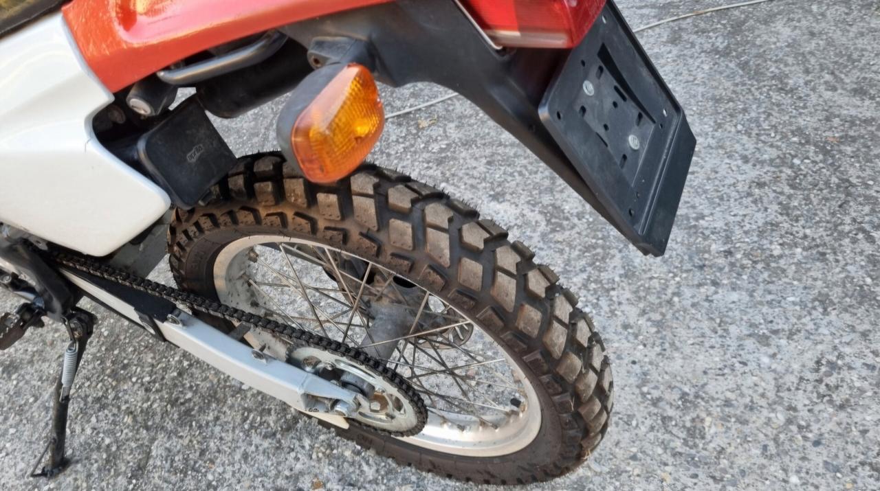 MOTO Aprilia RX 50 cc,ENDURO, REVISIONATA,TUTTO ORIGINALE,CON LIBRETTO