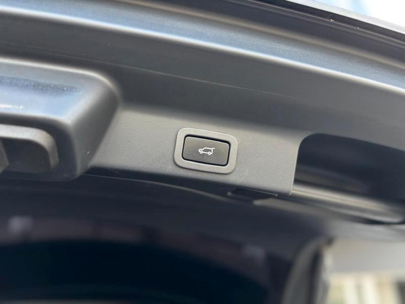 Jaguar F-Pace 2.0d i4 R-Sport awd 180cv auto my20