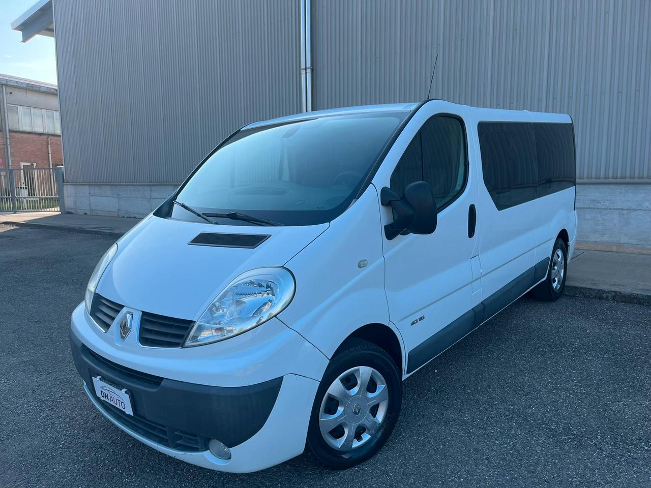 Renault Trafic 2.0 dCi Long 9posti