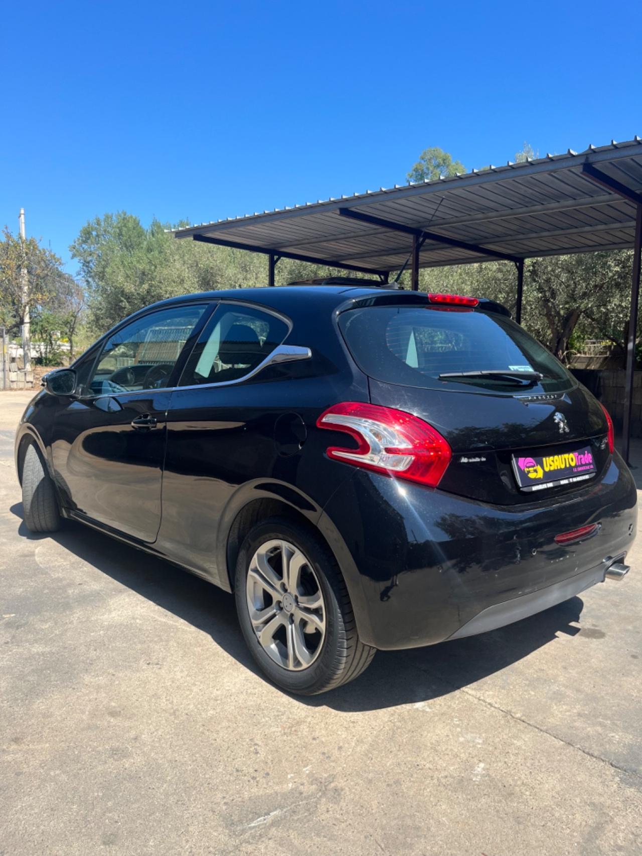 Peugeot 208 1.6 e-HDi 92 CV Stop&Start 5 porte Allure