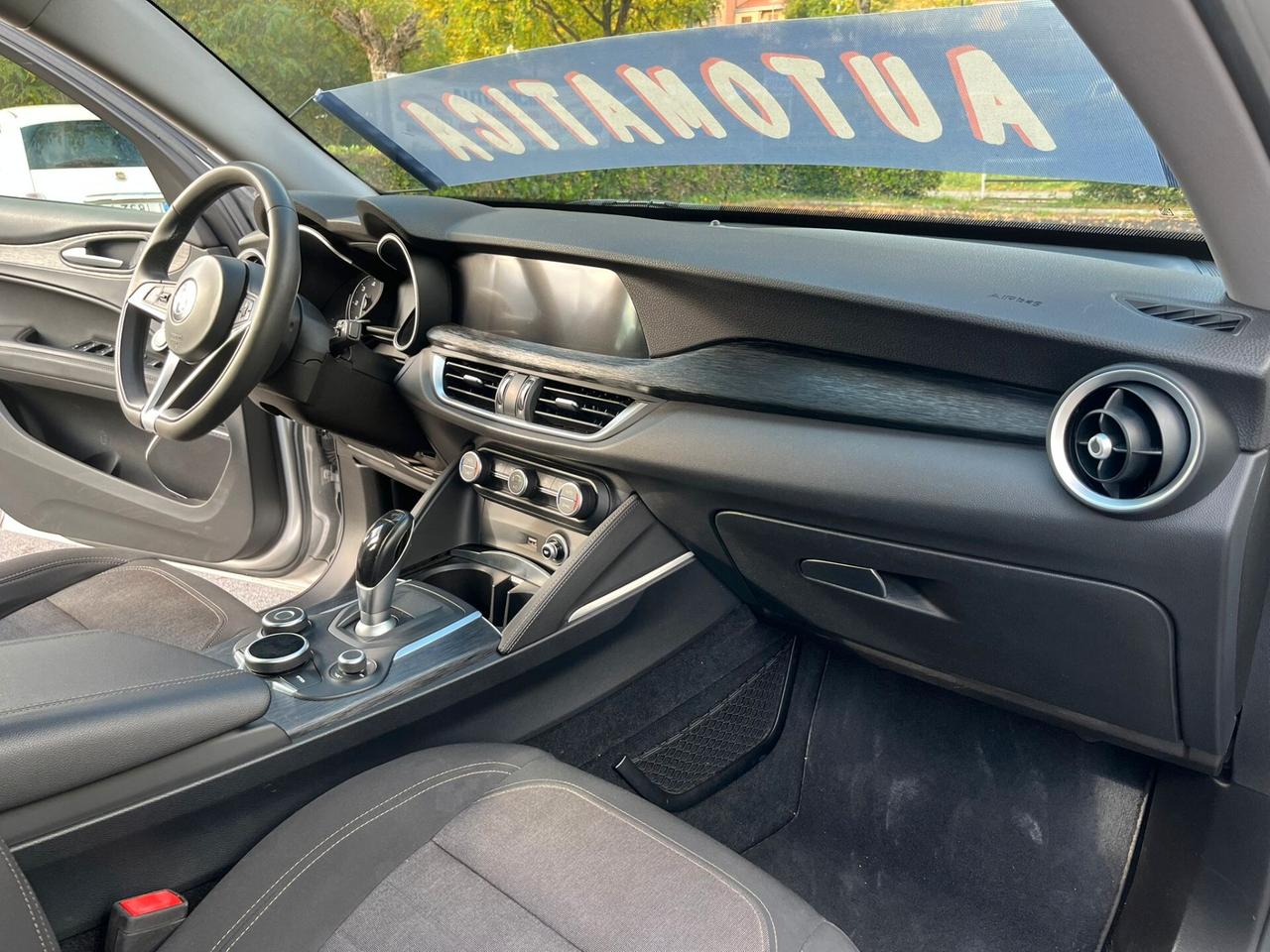 Alfa Romeo Stelvio 2.2 Turbodiesel 160 CV AT8 RWD Business