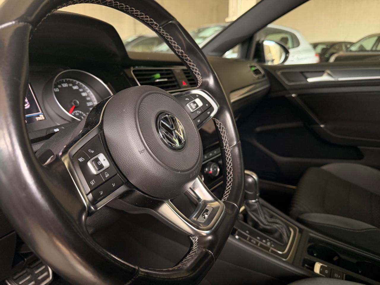 Volkswagen Golf 2.0 TDI 5p. R-Line