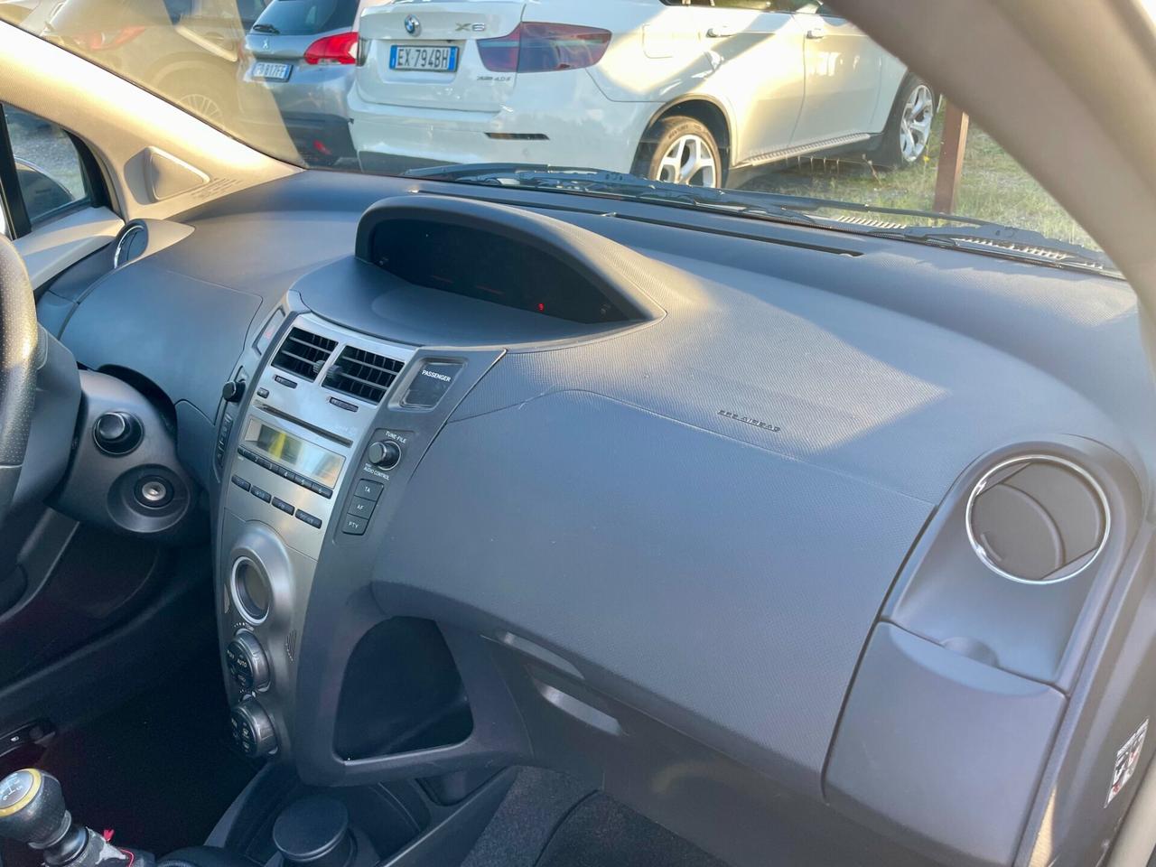 Toyota Yaris 1.3 5 porte Sol