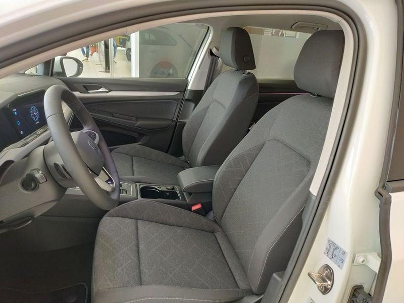Volkswagen Golf Variant 8 2.0 TDI SCR DSG Life 115cv KM0
