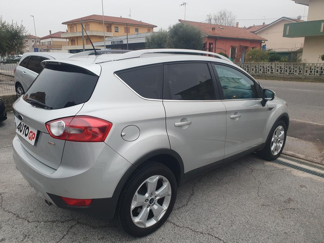 Ford Kuga 2.0 TDCi 136 CV 4WD Titanium tetto 2009
