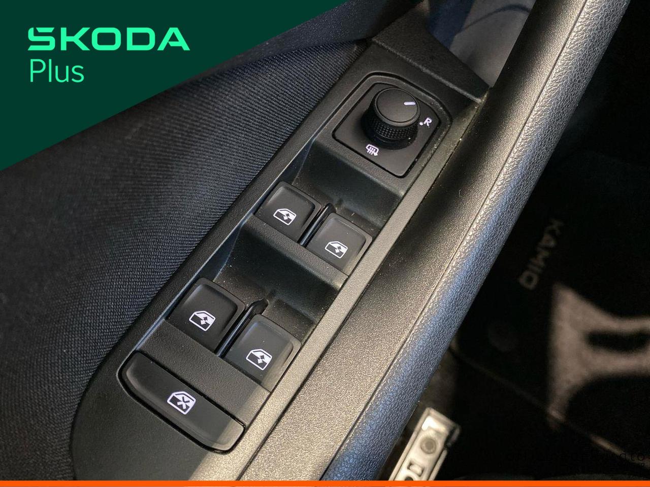Skoda Kamiq 1.0 tsi 115cv black dots