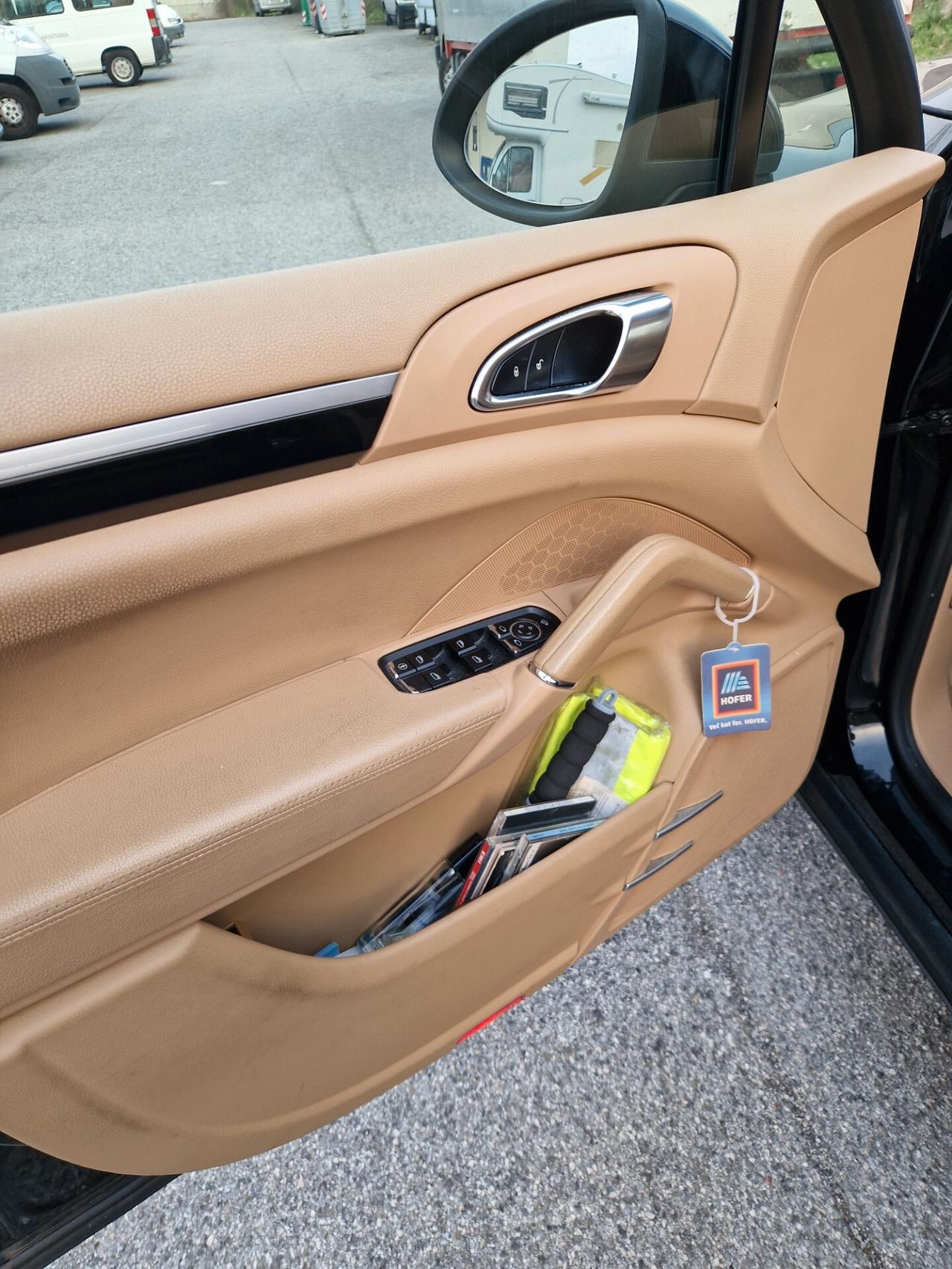 Porsche Cayenne 3.0 Diesel - Full Optional