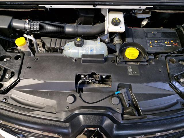 RENAULT Trafic TDCi TN-PC CV.110. GANCIO TRAINO+LED