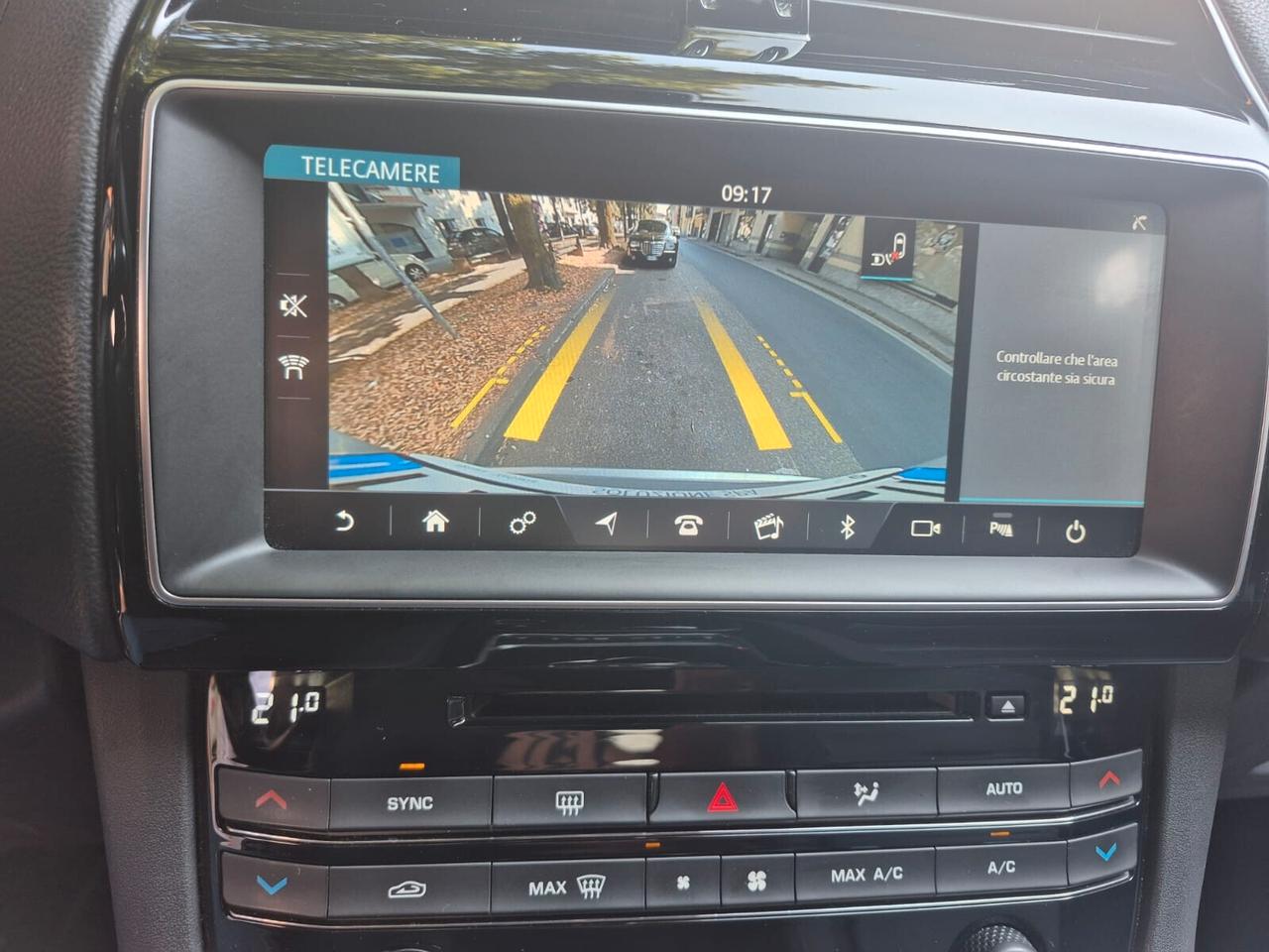 Jaguar F-Pace 2.0 D 180 CV Prestige