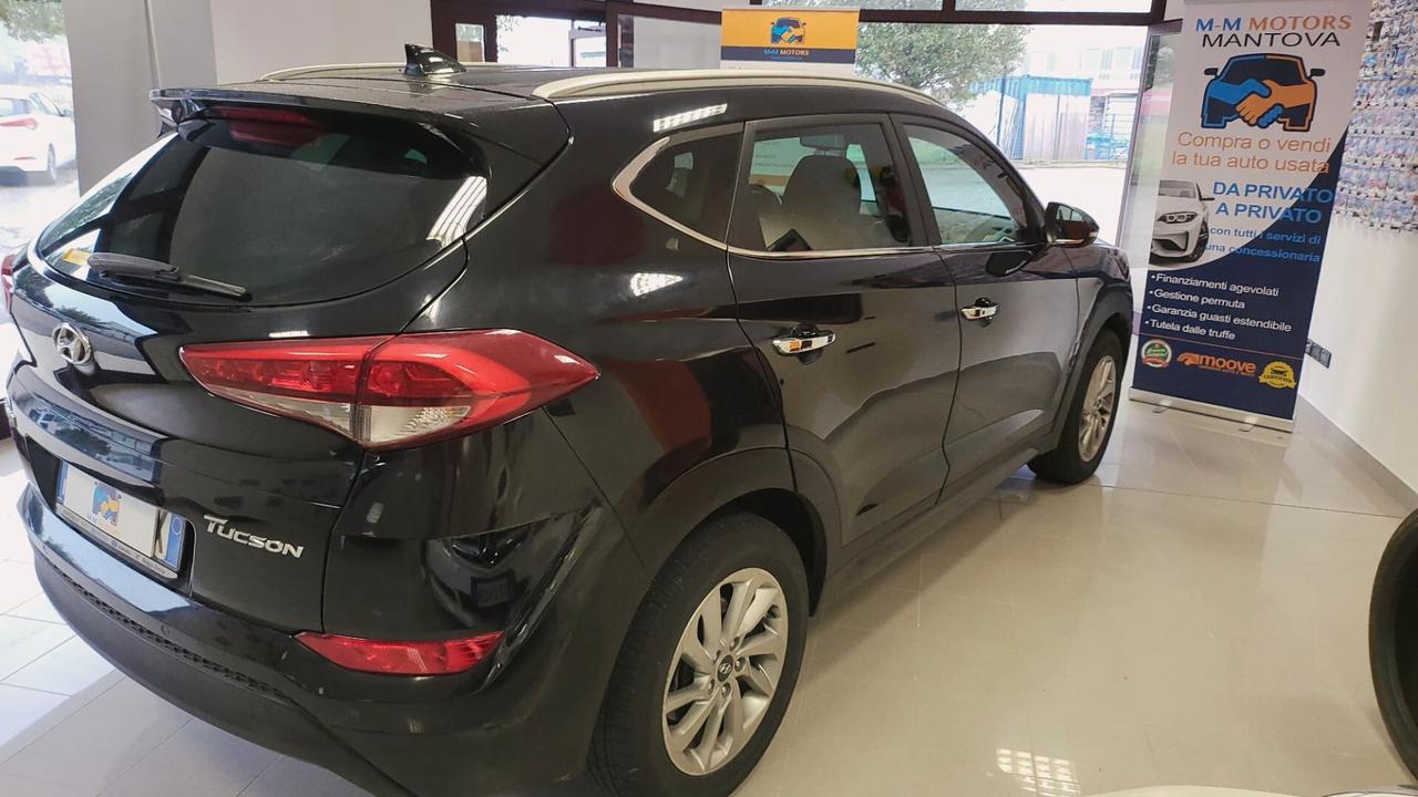 HYUNDAI TUCSON 1.7 CRDi XPossible 2W , (115CV)-OTTIME CONDIZIONI-ADATTA ANCHE A NEO PATENTATI