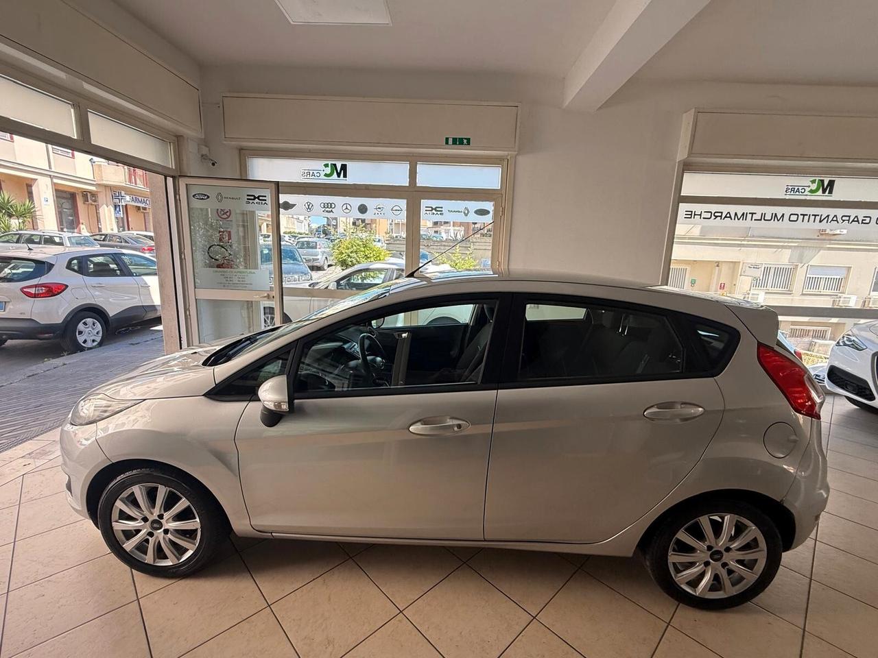 Ford Fiesta 1.5 TDCi 75CV 5 porte Black & White Edition