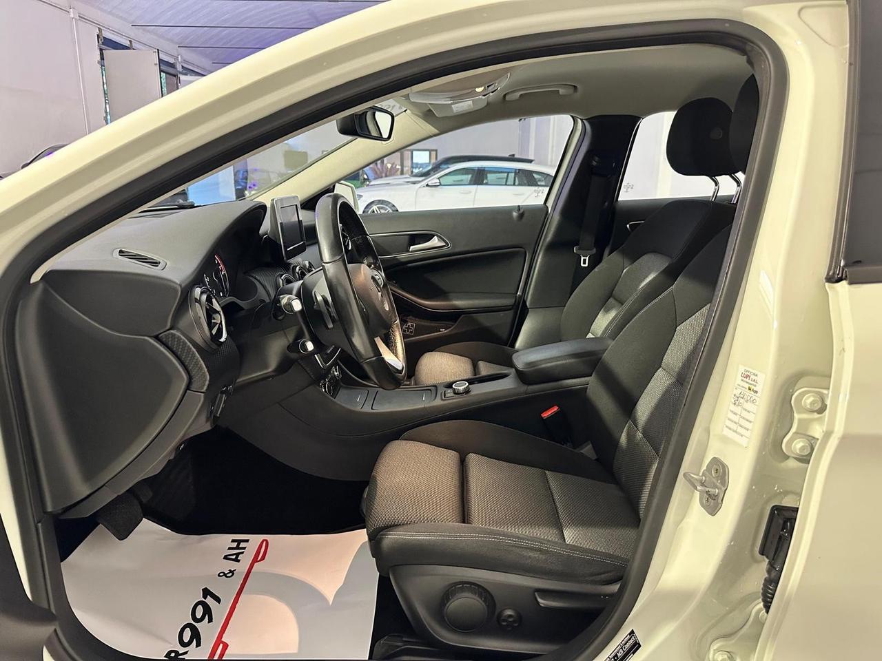 Mercedes-benz GLA 180 d Automatic Business