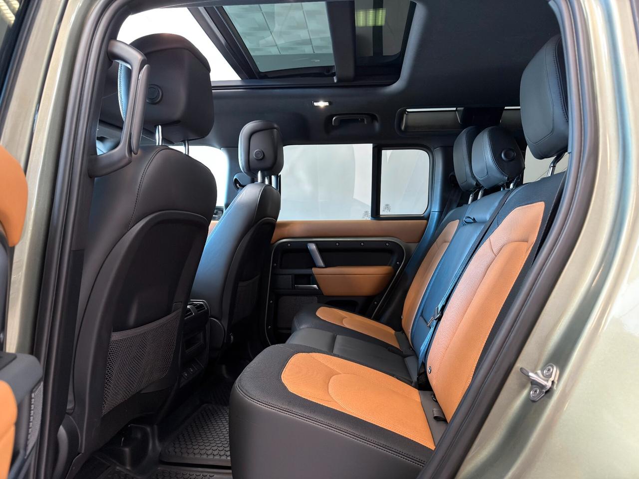 Land Rover Defender 110 3.0D I6 250 CV AWD Auto X-Dynamic HSE GANCIO TRAINO TETTO APRIBILE