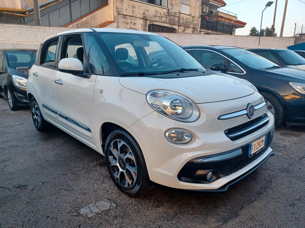 Fiat 500L 1.4 95 CV Lounge SOLO 49000 KM!!!