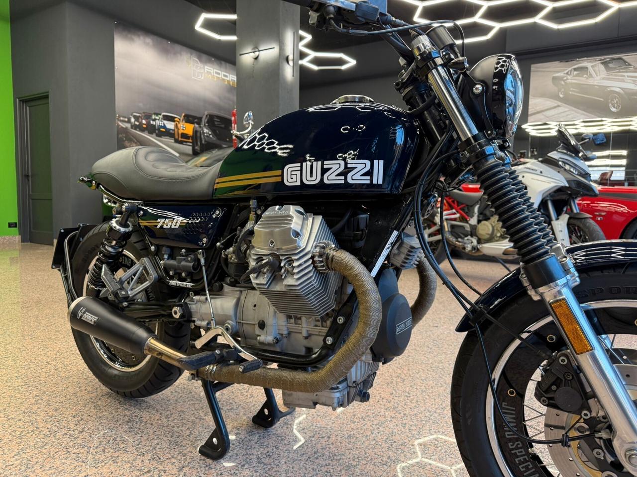 Moto Guzzi Nevada 750