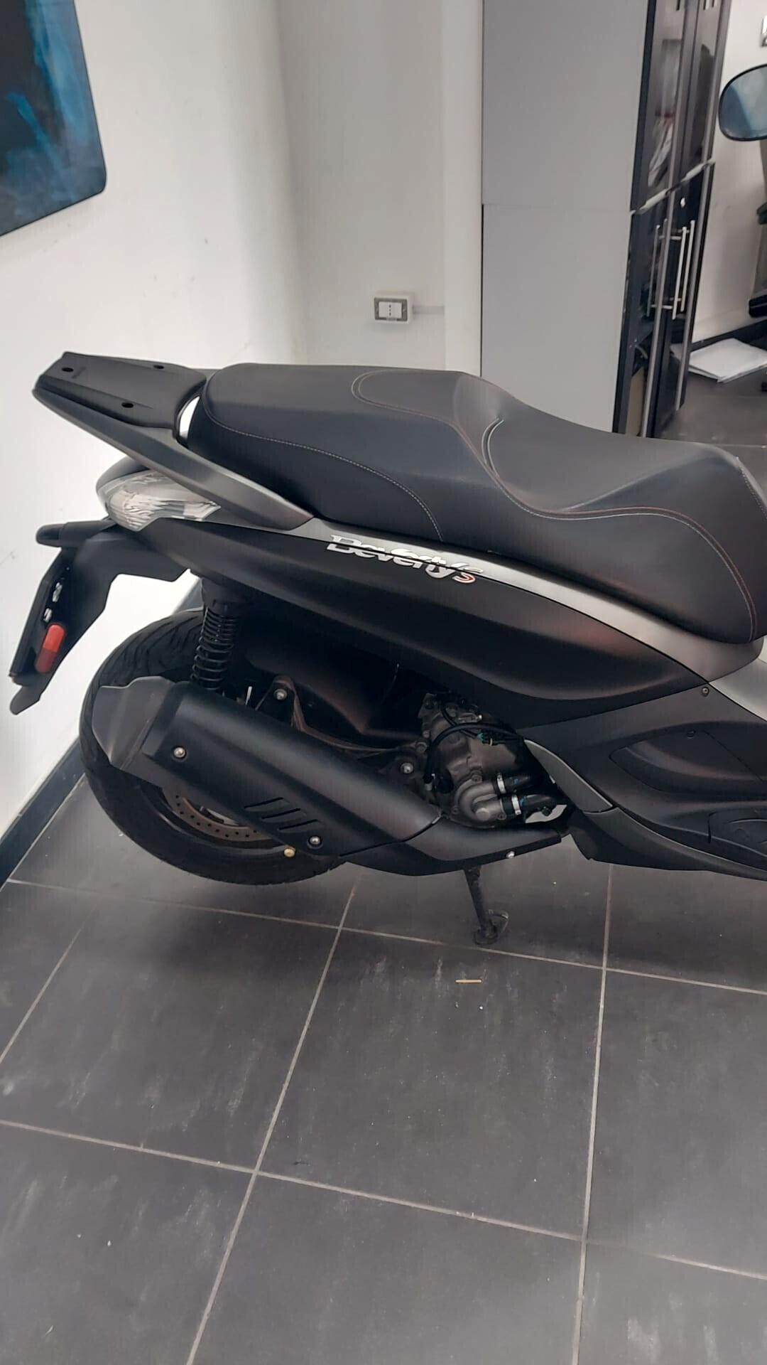 Piaggio Beverly 300 sport