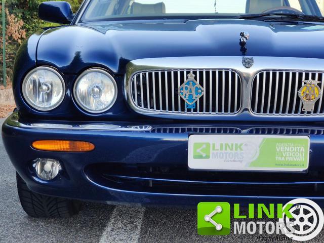 JAGUAR XJ8 4.0 V8 32V 284 CV Automatic Executive