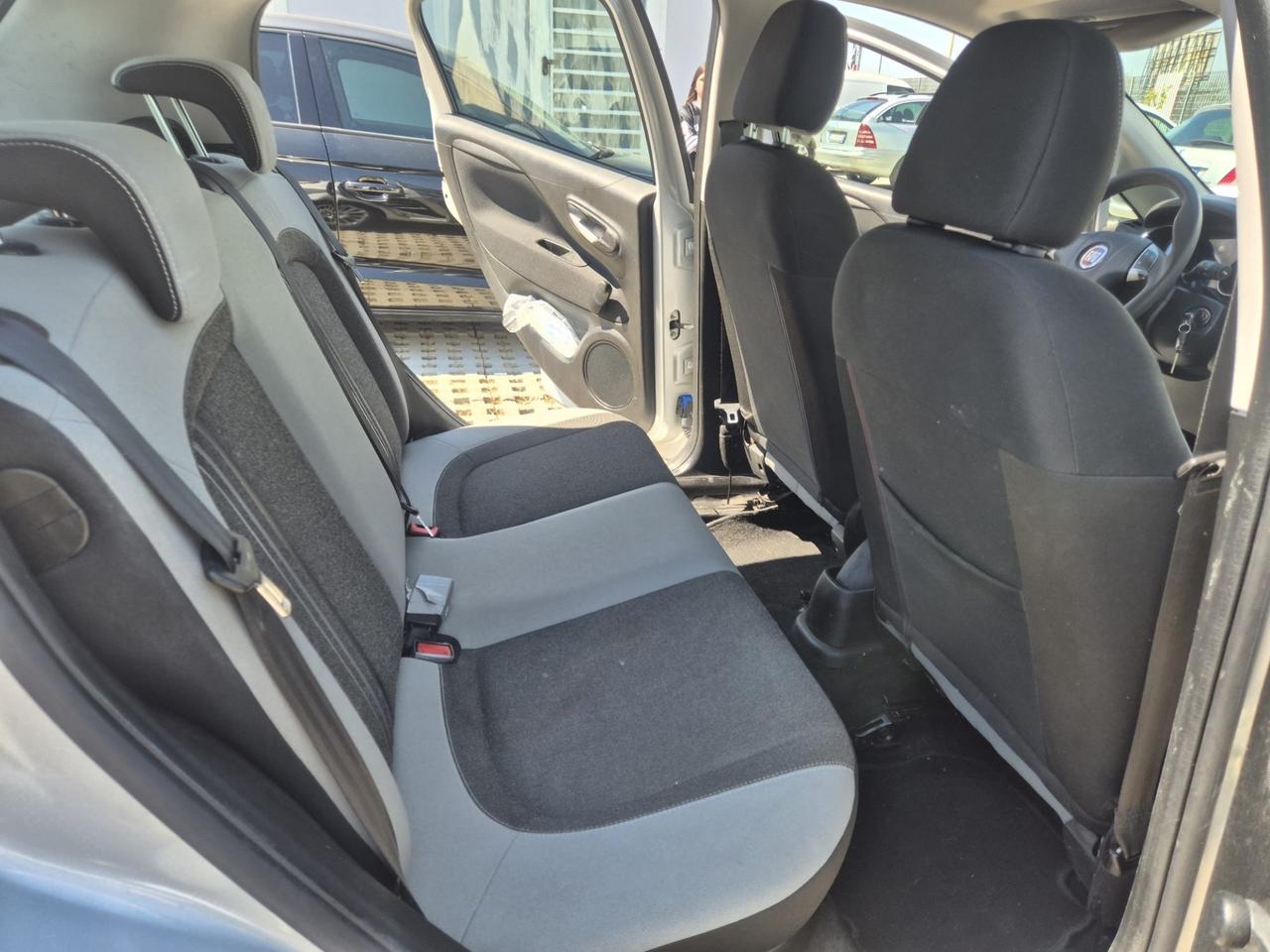 Fiat Punto 1.4 8V 5 porte Easypower Lounge GPL