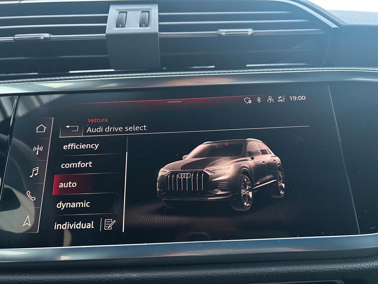 Audi Q3 35 TDI S line edition