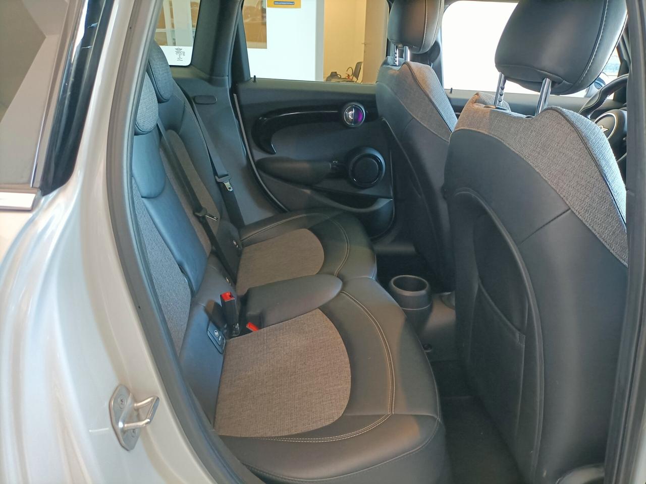Mini Mini 2.0 Cooper SD Hype Auto 5 porte 01/2017