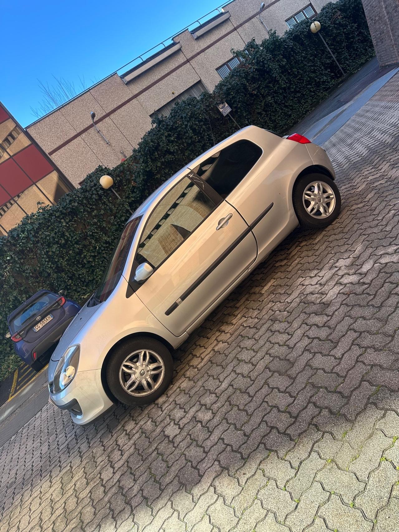 Renault Clio 1.2 16V 3 porte Pack