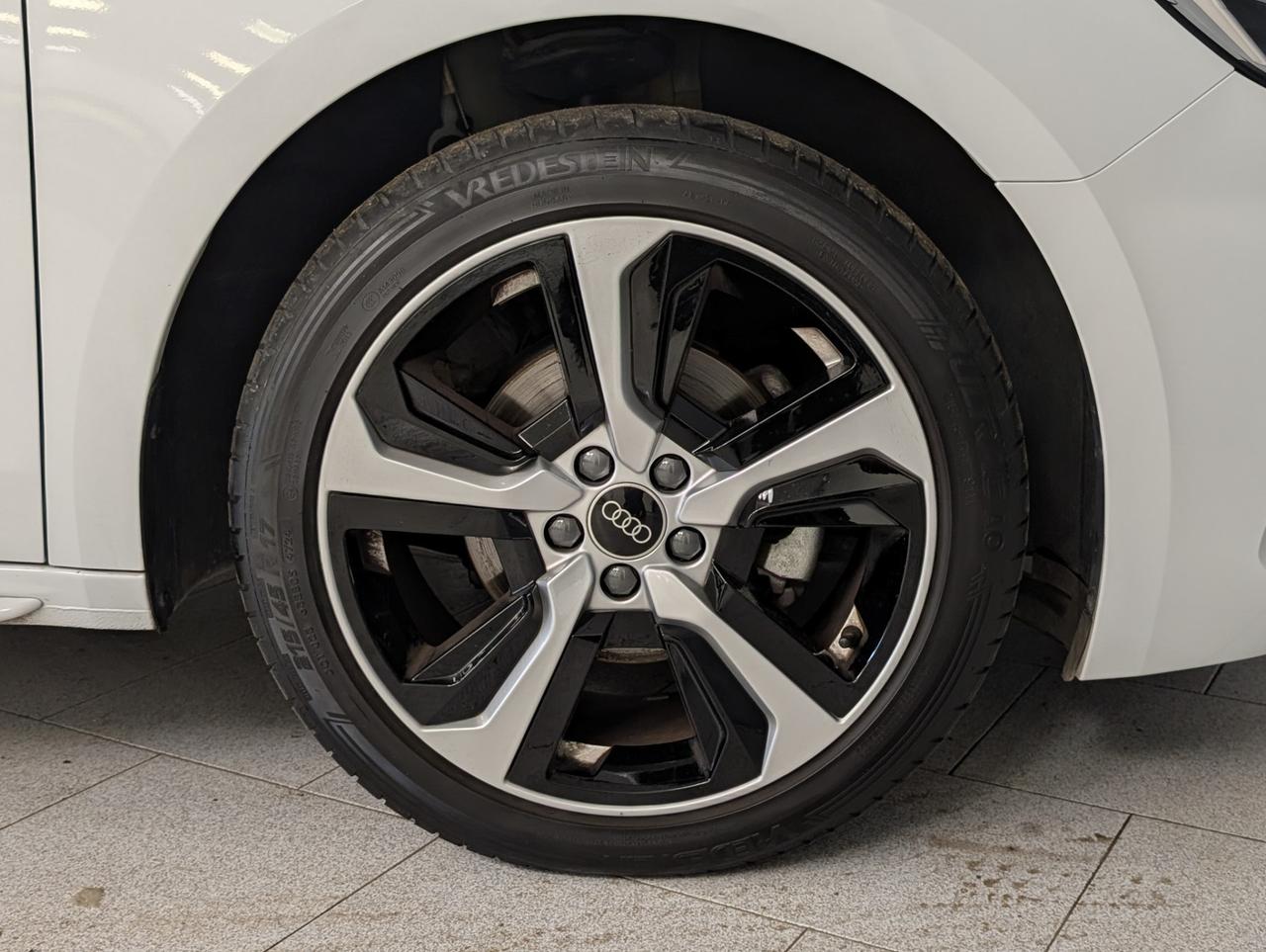 Audi A1 30 TFSI 116cv Adrenalin Black Edition S line