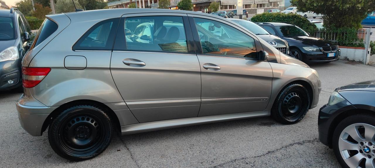 Mercedes-benz B 200 CDI Chrome