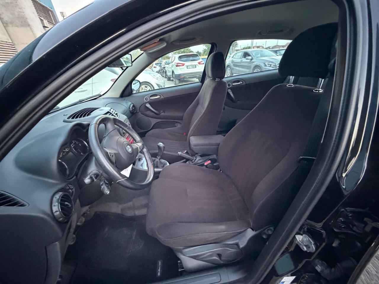 Alfa Romeo 147 1.6 16V TS 5 porte Distinctive