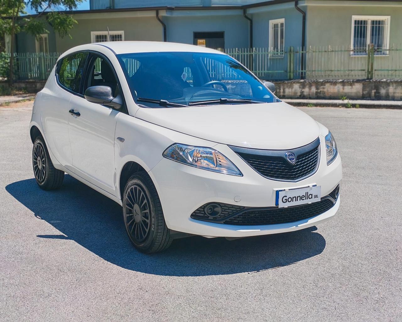 Lancia Ypsilon 0.9 TwinAir 5 porte Metano Ecochic Gold 84cv