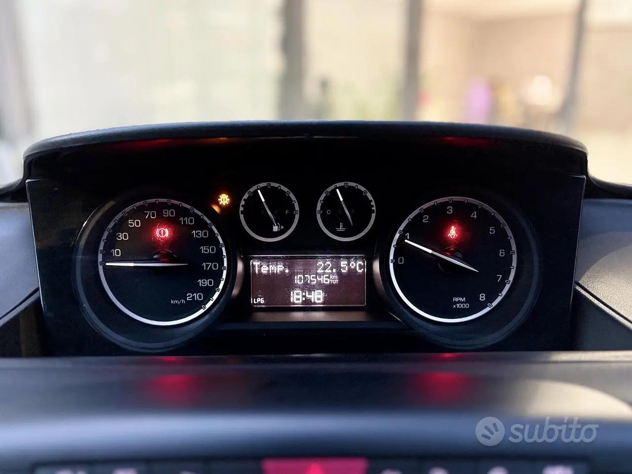 Lancia Ypsilon 1.2 Gpl 69CV E6 Neo - 2014