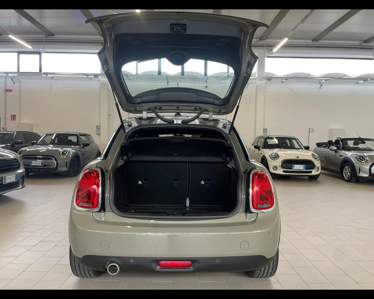 MINI Mini 5 porte (F55) - Mini 1.5 Cooper D Hype 5 porte
