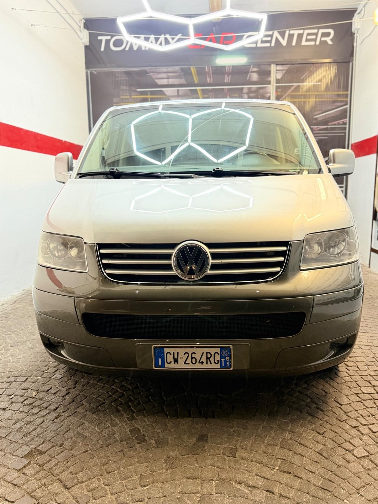 Volkswagen Multivan 2.5 TDI/130CV Highline