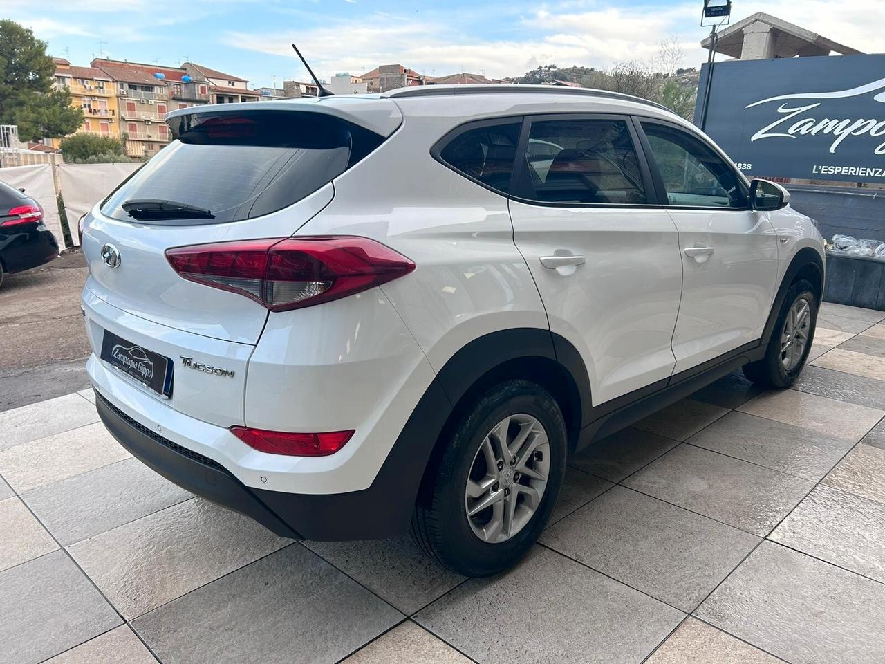 Hyundai Tucson 1.7 Crdi 115cv comfort - 2016