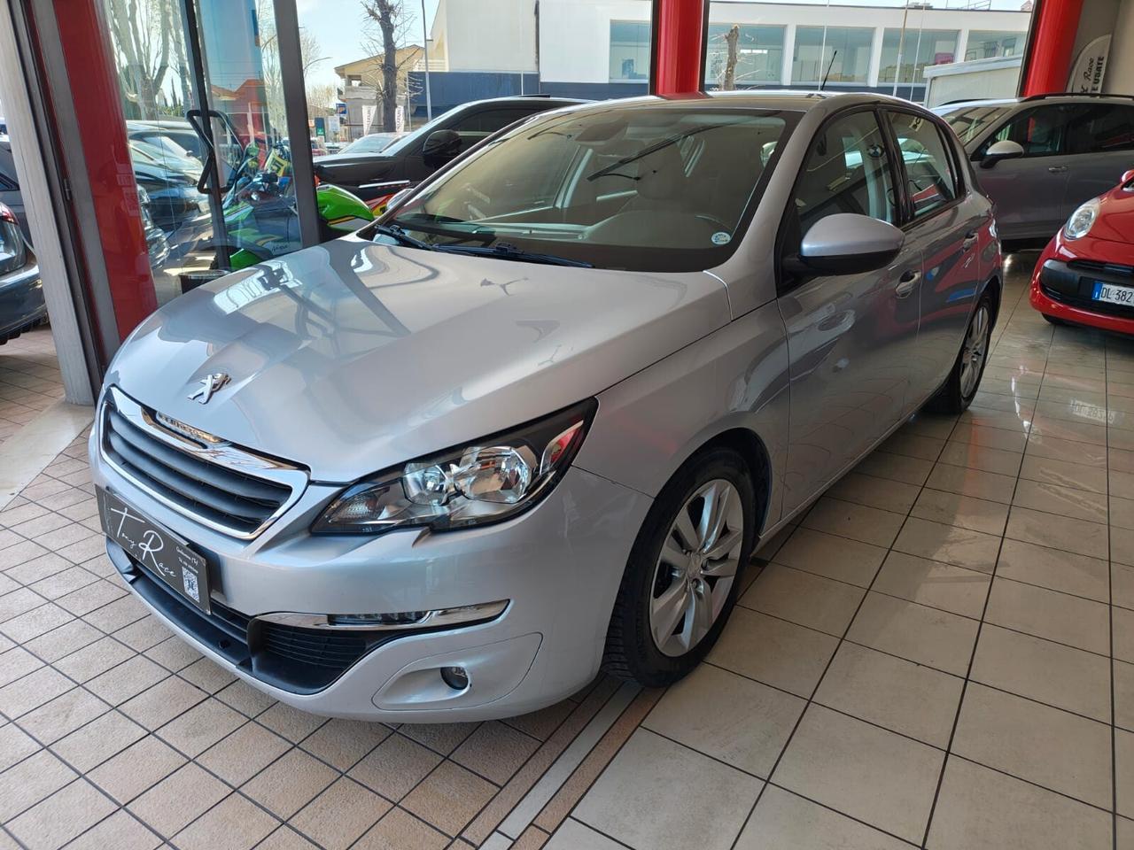 Peugeot 308 BlueHDi 120 S&S Business