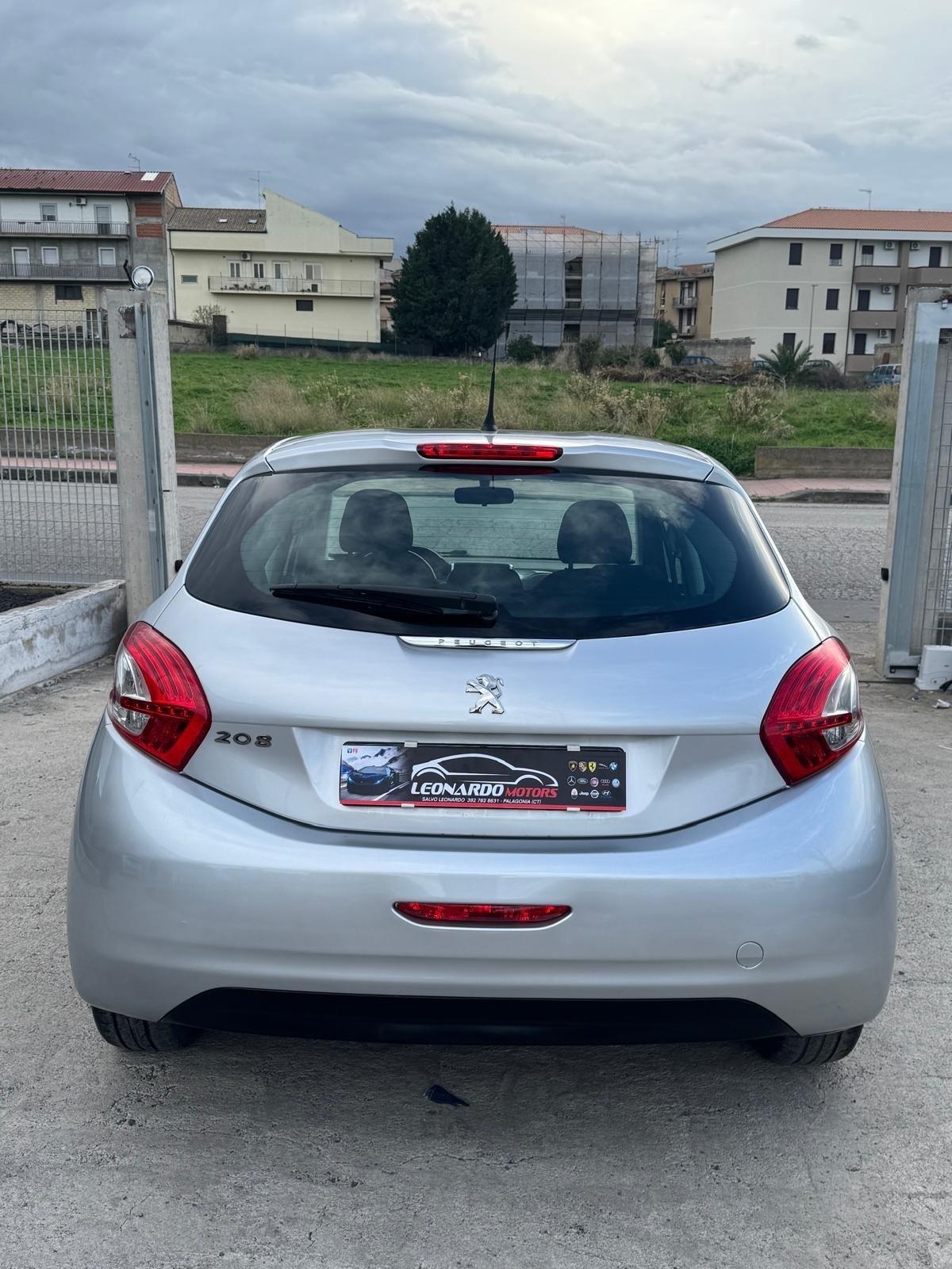 Peugeot 208 PureTech 82 5 porte Allure