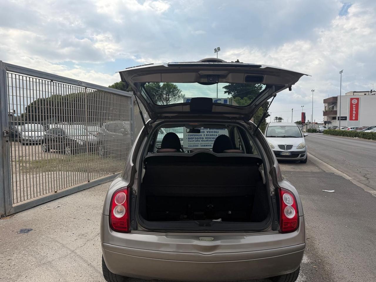 Nissan Micra 1.2 benz - 5 porte