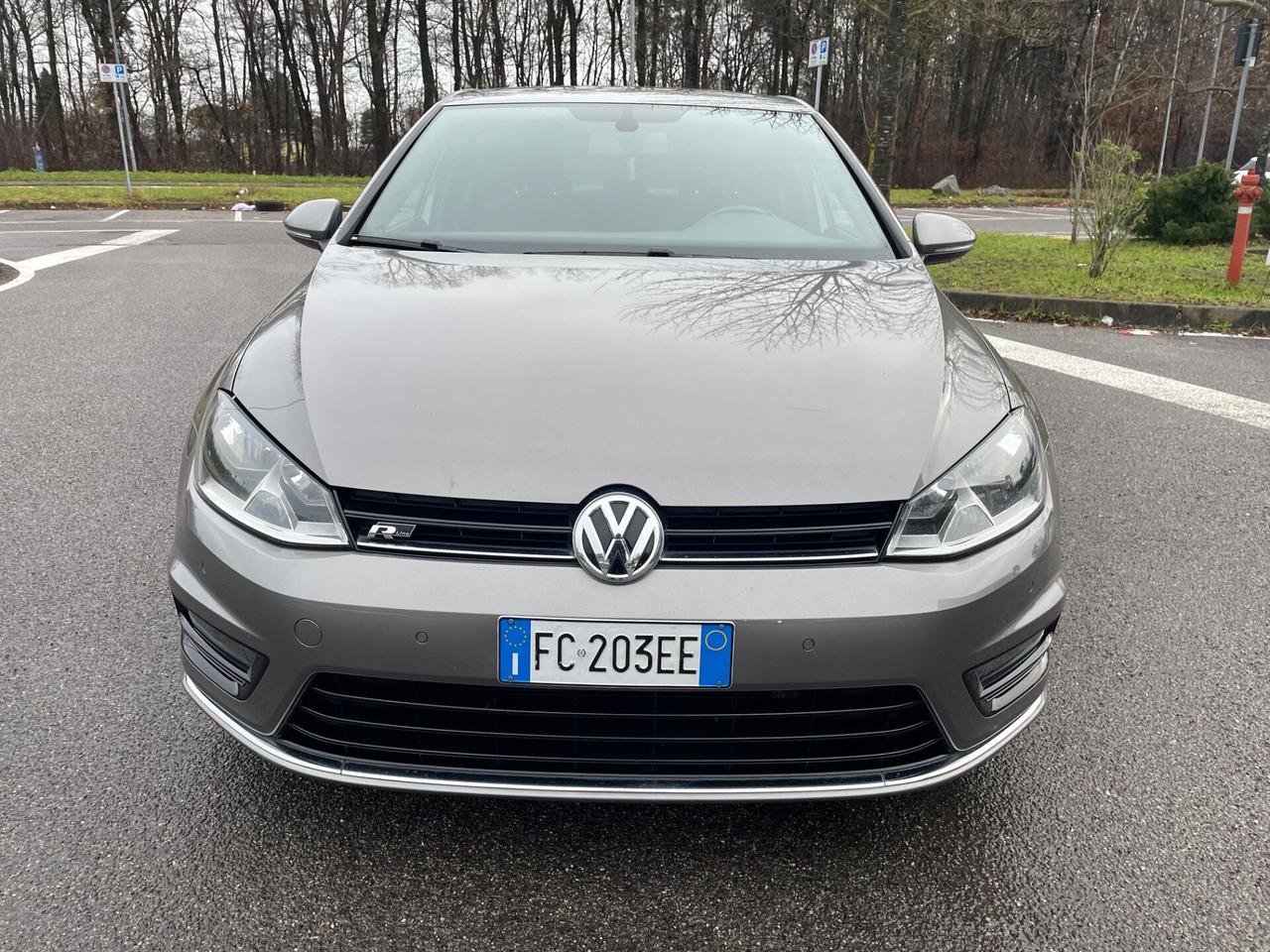 Volkswagen Golf 1.4 TSI 5p. R-Line-Automatik-Neopatentati -.