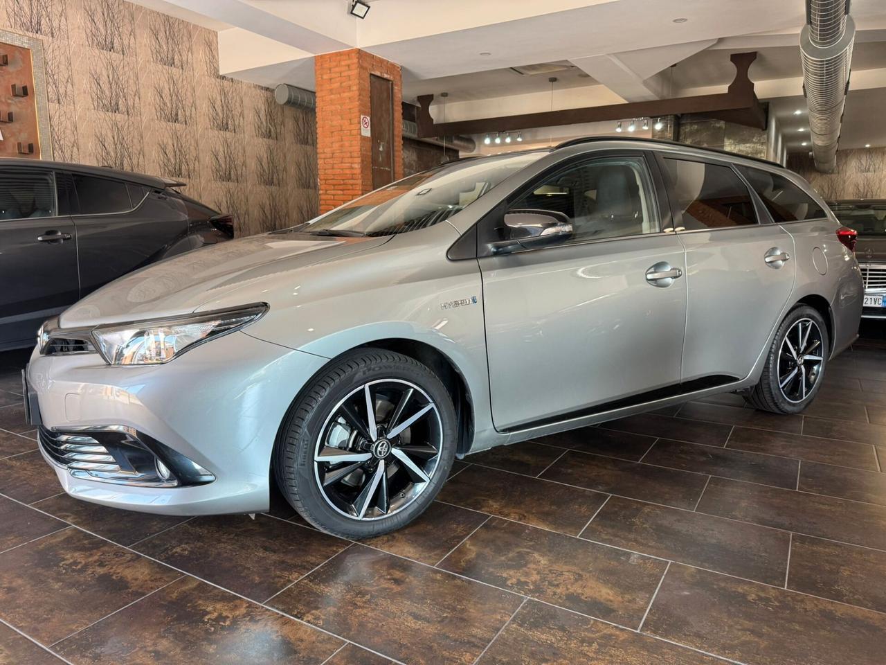 Toyota Auris Touring Sports 1.8 Hybrid Style