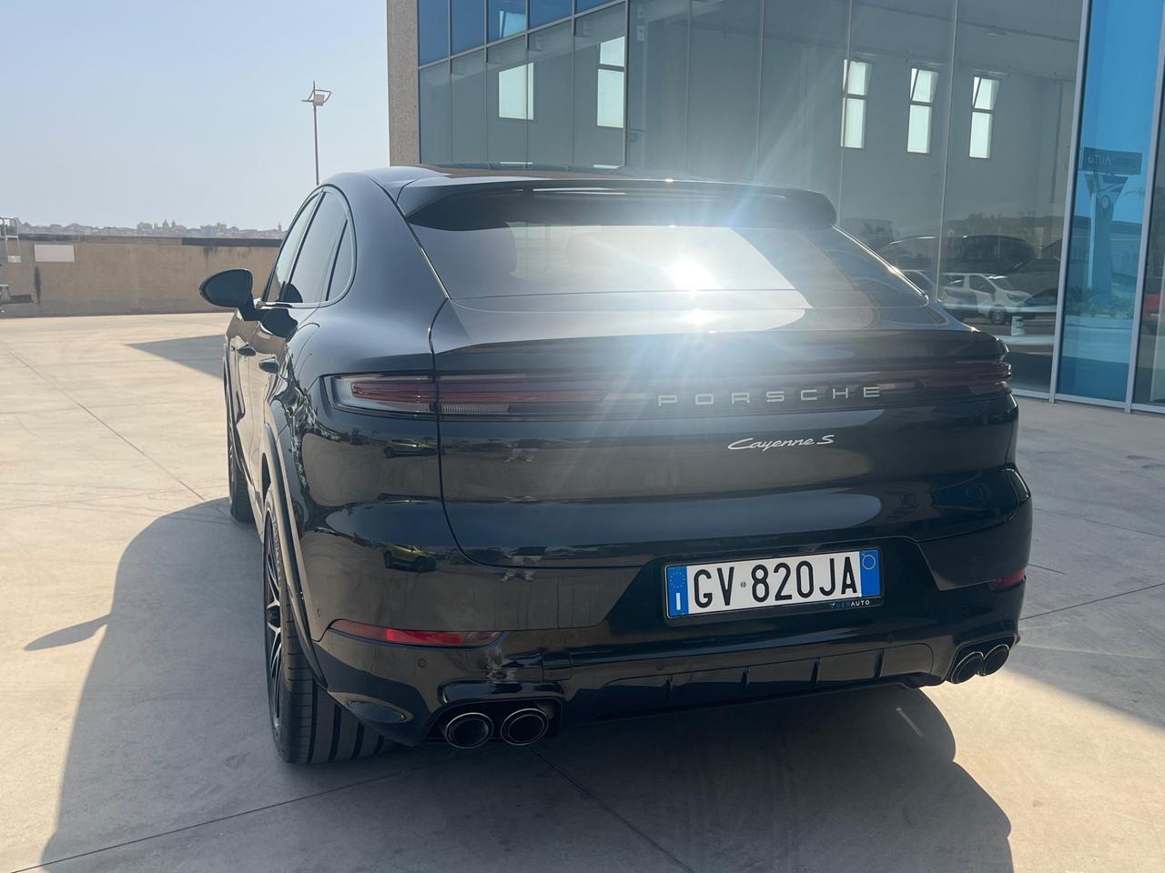 Porsche Cayenne Coupé 3.0 V6 S E-Hybrid - possibilità noleggio no scoring