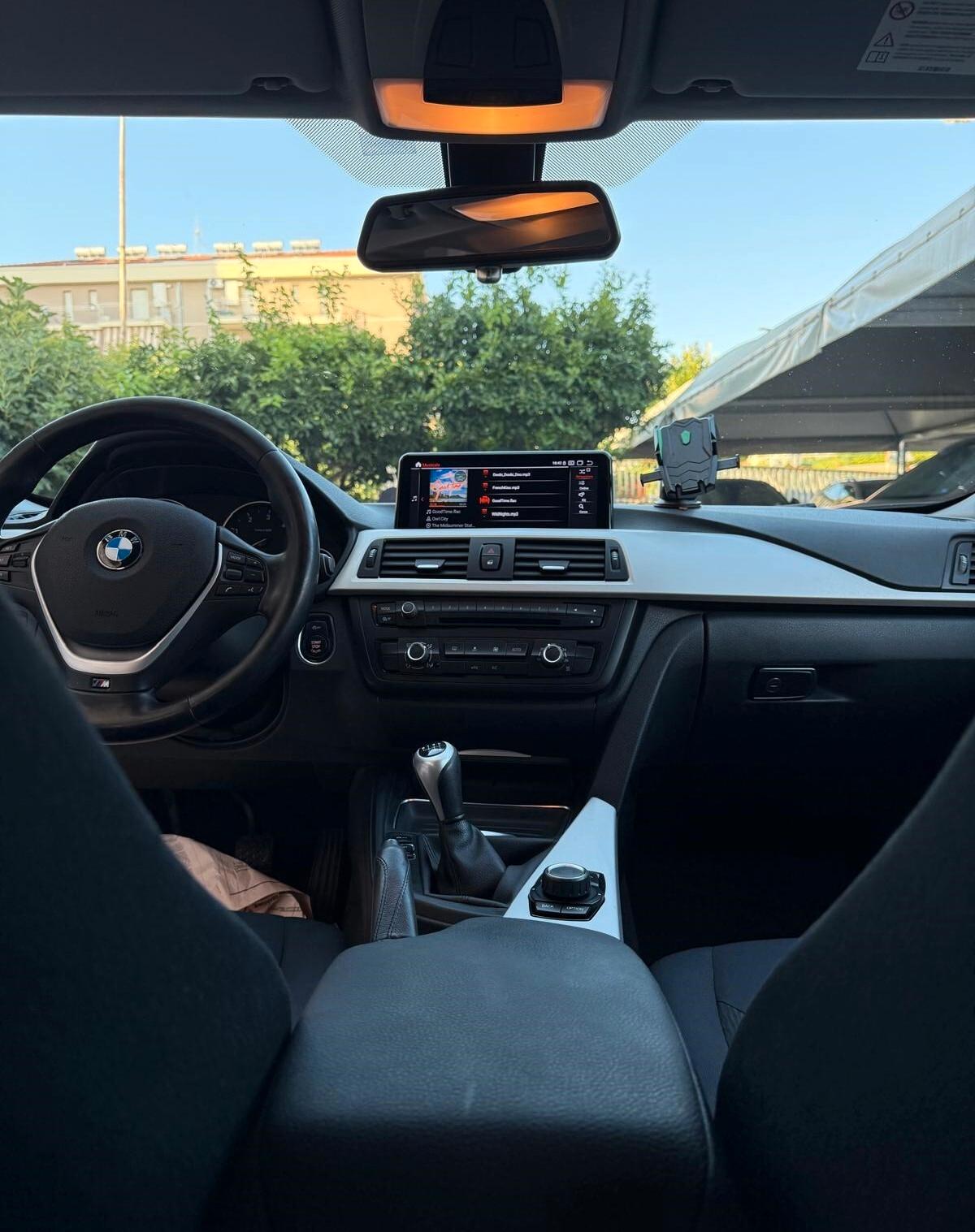 Bmw 318d Touring Luxury 143Cv