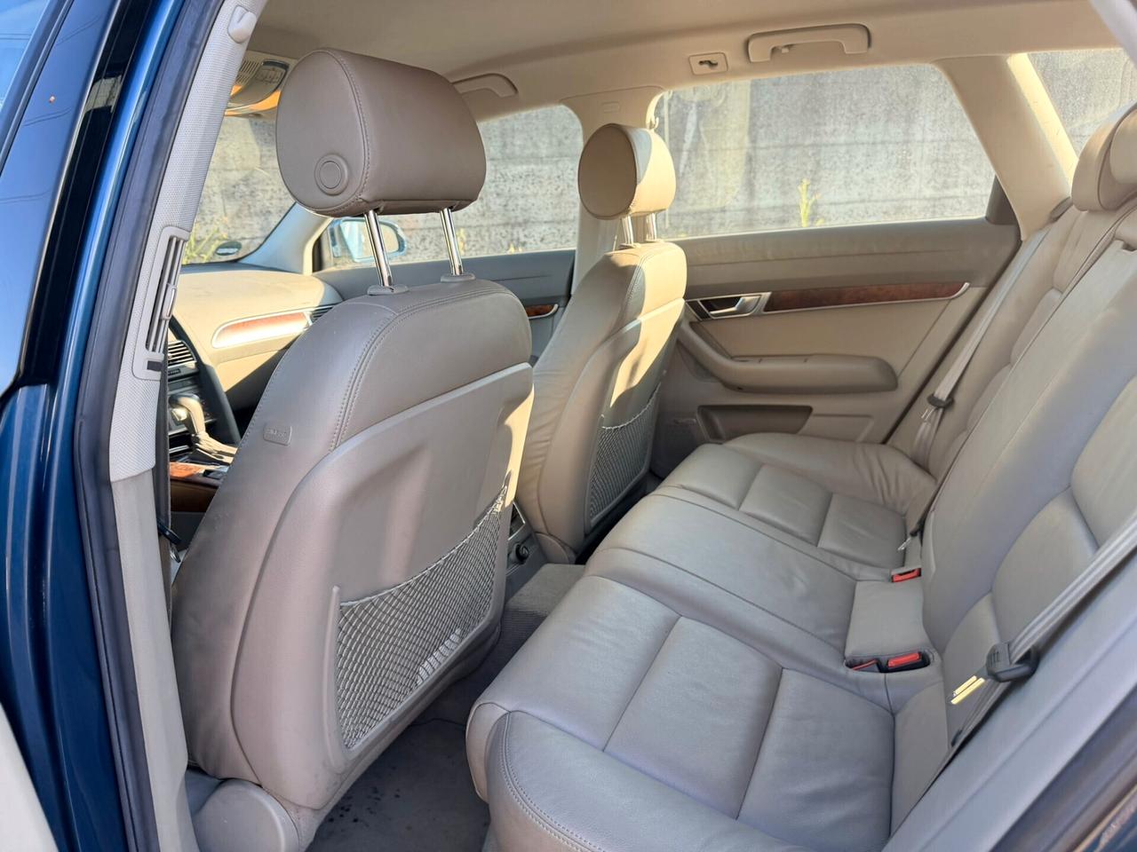 Audi A6 3.2 V6 FSI qu. Av.