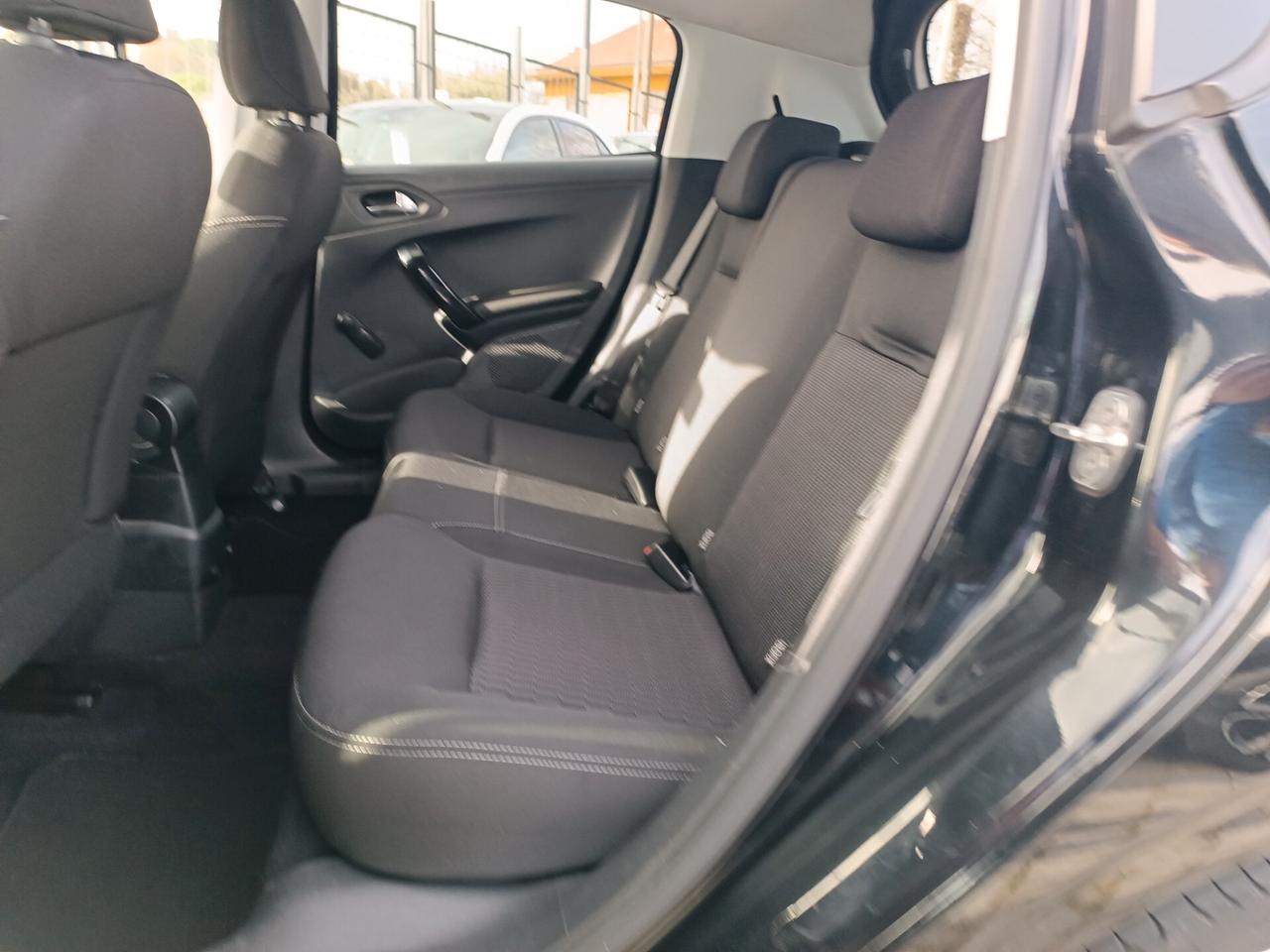 Peugeot 208 BlueHDi Allure