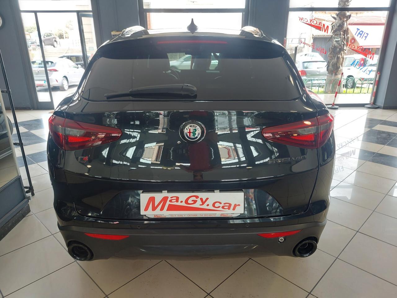 Alfa Romeo Stelvio 2.2 Td 210 cv AT8 Q4 tetto apribile B-Tech