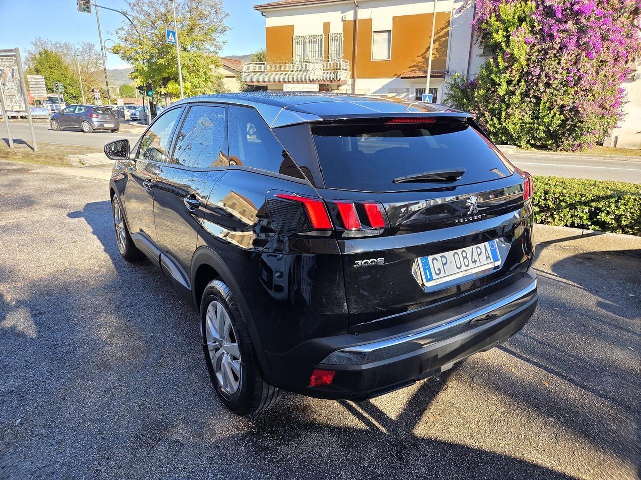 PEUGEOT 3008 PURE TECH TURBO 130CV AUTOM NAV-2018