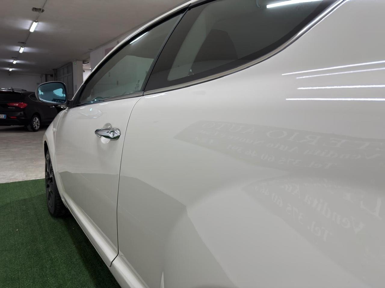 Alfa Romeo MiTo 1.4 78 CV Distinctive Sport Pack