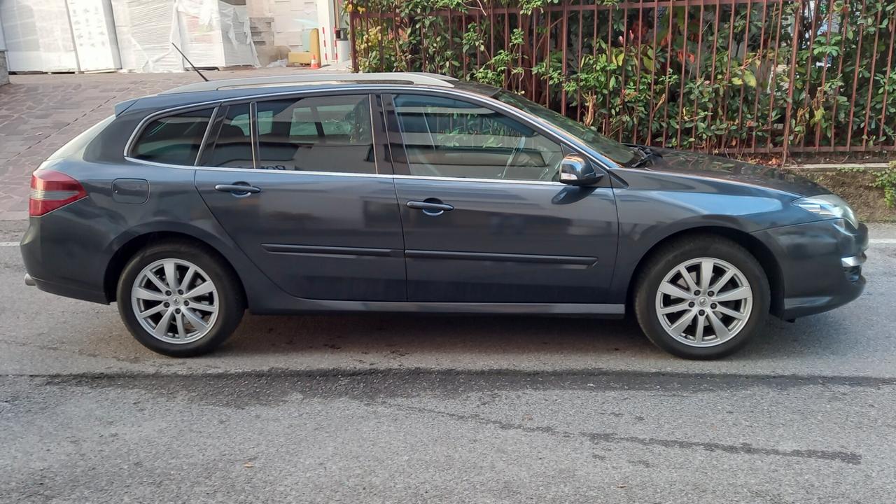 Renault Laguna 2.0 dCi 175CV SporTour Initiale ESM
